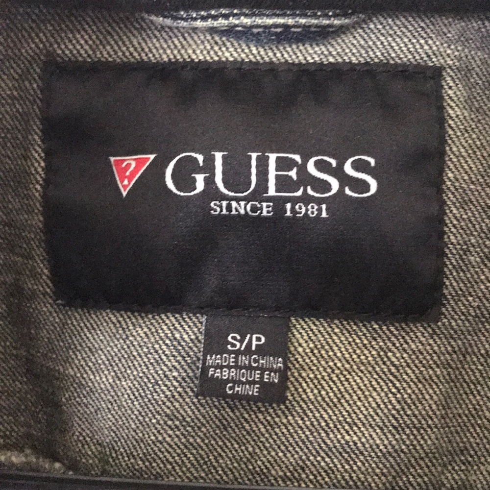 Guess - Picture 4 of 8